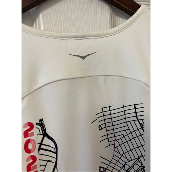 HOKA Brooklyn Mile Limited Edition Tank - Picture 5 of 10